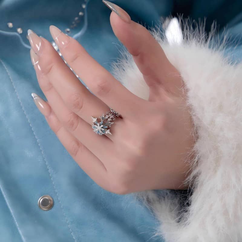 Mercury Snowflake Spinner Ring – Turn Your Anxiety Into Elegance