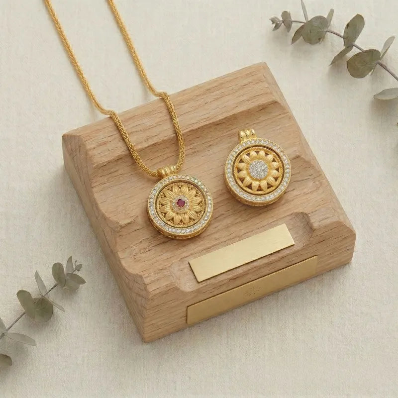 Minimalist 18K gold plated sunflower spinning necklace