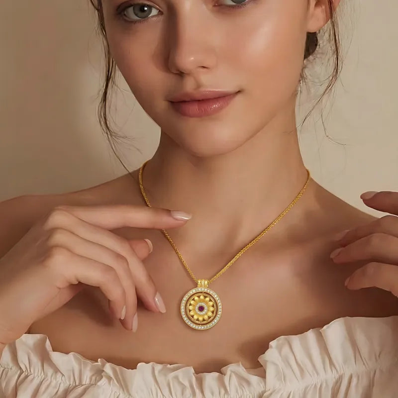 Minimalist 18K gold plated sunflower spinning necklace
