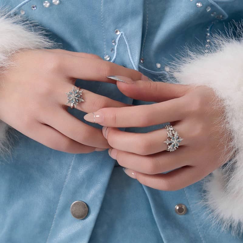 Mercury Snowflake Spinner Ring – Turn Your Anxiety Into Elegance