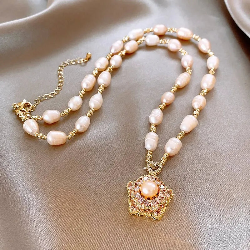 Pearl Flora Star Spinner Kinetic Necklace