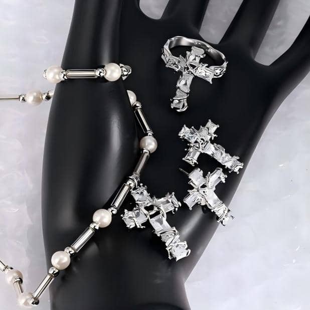 The Thorny Cross Set: A Fusion of Thorns and Elegance